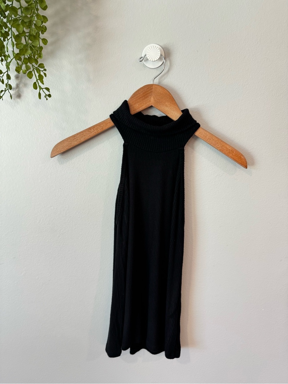 Michael Lauren Black Ribbed Mock Neck Tank Top Sz Small